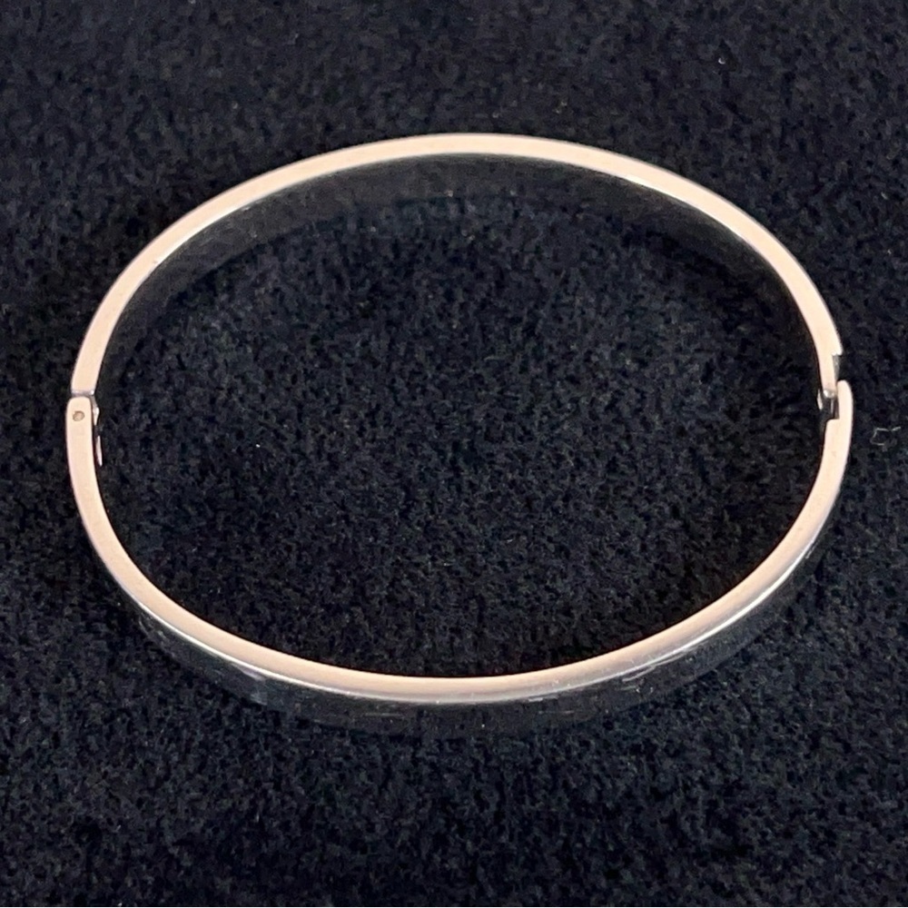 Y2K Era Stainless Steel Bangle Style Bracelet Silver Classic Clip Click - Picture 12 of 14